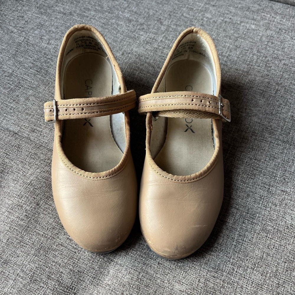Capezio tap dance shoes Size kids 11.5M